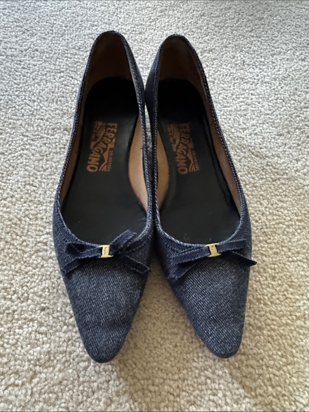 Salvatore Ferragamo Dark Blue Pointed-Toe Bow Flats - 6 1/2B